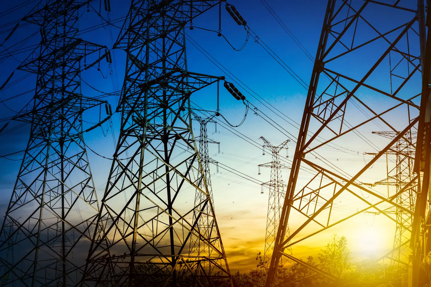 Zama Energy — Equipo técnico en campo